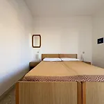 Smeralda Superior, 8 Posti Vicino Al Mare E Alle Terme Apartman
